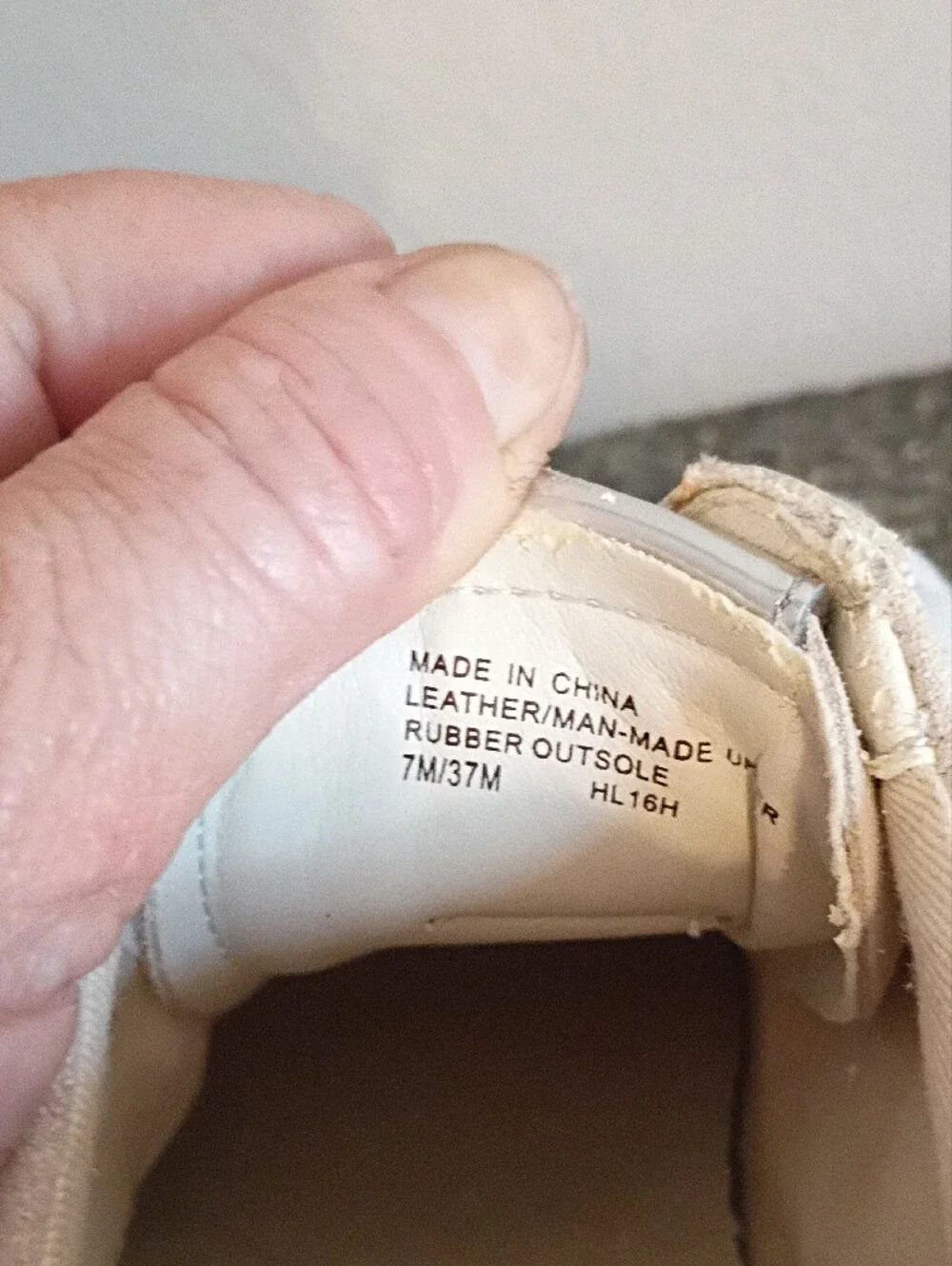 MICHAEL Michael Kors Cream/White Signature Logo Lace-Up Sneakers 7